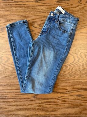 Women’s Slim Skinny Jeans in Faded Blue